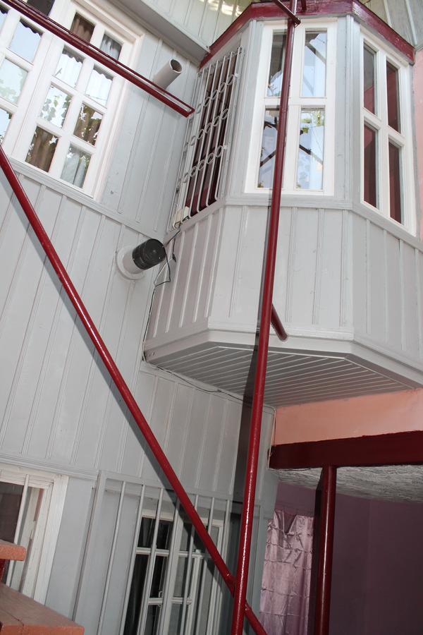 Hostel Old City Sololaki Tbilisi Ngoại thất bức ảnh