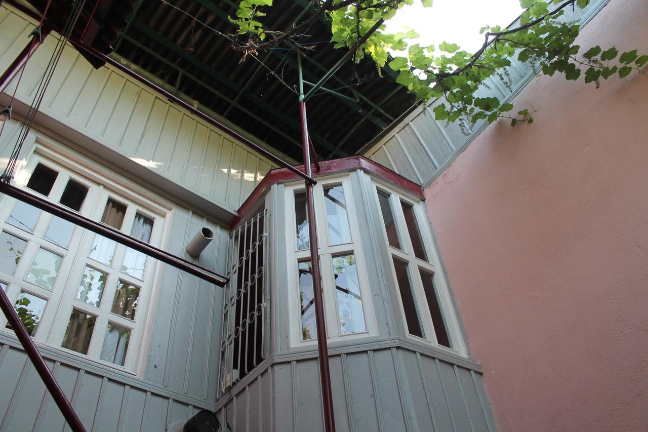 Hostel Old City Sololaki Tbilisi Ngoại thất bức ảnh